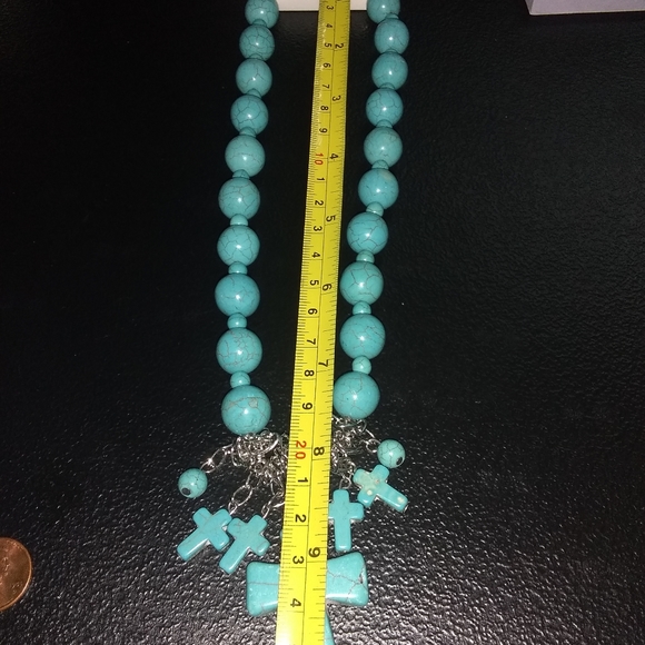 C 💟HARMING!/ TORQUOISE CROSS NECKLACE 💗 - Picture 8 of 8